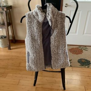 Gray fuzzy vest size small